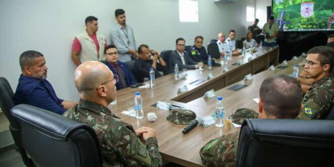 Forças de segurança e Exército debatem combate a ilícitos transnacionais na região do Juruá