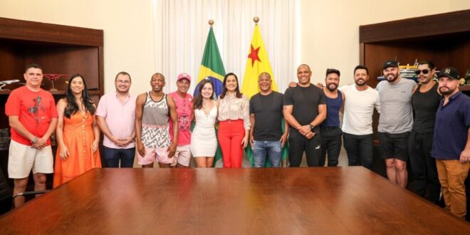 Futebol beneficente ‘MC Daniel, Marcão e Amigos Contra a Fome’ é realizado nesta terça no Arena da Floresta