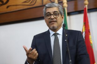 Pela exclusão do item: para Edvaldo apenas a extensão do prazo para apresentação de videoaula no concurso da Educação não resolve