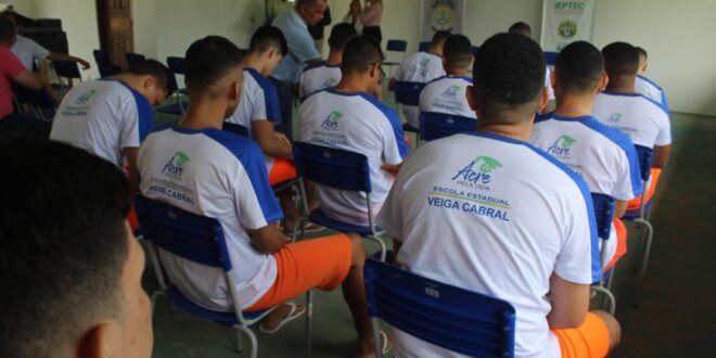 Detentos da Unidade Penitenciária de Senador Guiomard são certificados em curso profissionalizante