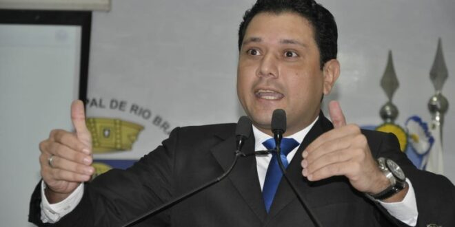 MPF propõe ação penal contra João Marcos Luz por crime de racismo homostransfóbico e submete à análise do MPAC