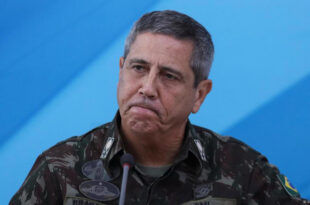 Prisão de Braga Netto é a prova de como Bolsonaro desmoralizou as Forças Armadas, diz Estadão