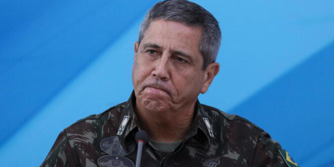 Prisão de Braga Netto é a prova de como Bolsonaro desmoralizou as Forças Armadas, diz Estadão