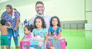 Governador participa da entrega de brinquedos durante projeto do Sistema S