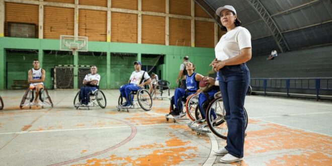 Vice-governadora prestigia treino de time de basquete em cadeira de rodas que irá representar o Acre no RJ