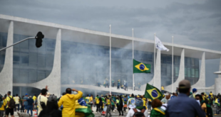 71 acusados por atos golpistas aceitam acordos e fazem cursos sobre democracia