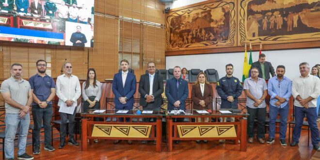 Longo promove audiência para debater problemas do setor de transportes e contribuições do Porto de Chacay para o Acre