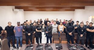 Polícia Civil do Acre entrega pistolas a agentes e escrivães como parte da modernização do armamento