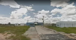 Homens armados invadem cadeia na Bahia e libertam 16 presos