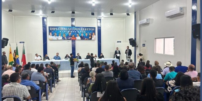 Justiça Eleitoral realiza solenidade de diplomação dos eleitos em Porto Acre