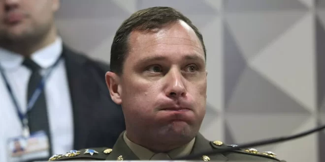 Prisão de Braga Netto foi embasada em depoimento de Mauro Cid