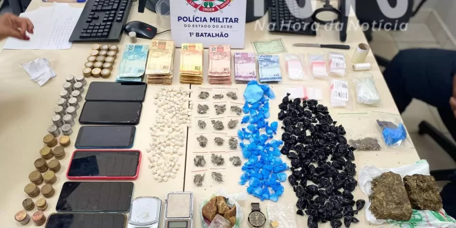 Polícia fecha “boca de fumo”, prende traficantes e apreende dinheiro e drogas