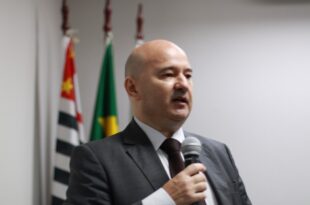Delegado chefe da inteligência de SP é afastado por envolvimento com PCC