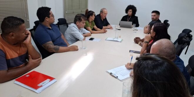 Estado garante aluguel social por 90 dias às famílias acampadas no hall da Aleac