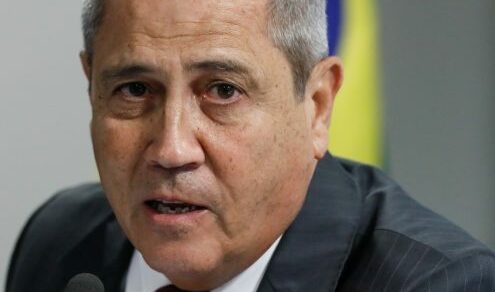 Braga Netto “deixou de ser militar” e atuou como político, dizem Forças Armadas sobre plano de golpe