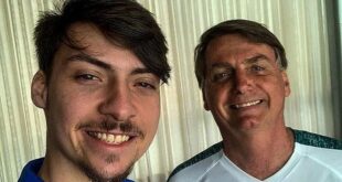 Jair Renan se batiza em igreja envolvida em casos de racismo e violência