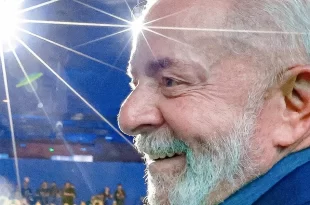 Lula passa por cirurgia após médicos constatarem hemorragia cerebral