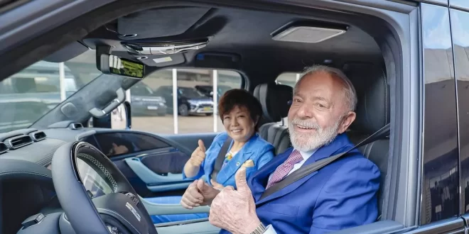 BYD produzirá no Brasil seu primeiro motor a eletricidade, gasolina e etanol
