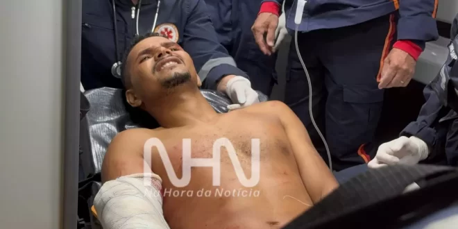 Monitorado por tornozeleira tem casa invadida e é ferido a tiro
