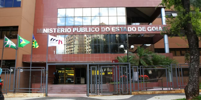 PMs de Goiás mataram quatro amigos e sumiram com adolescente, diz MP