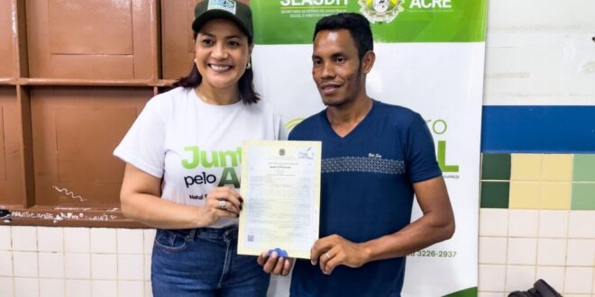 Realidade amazônica: homem de 48 anos viaja 5 dias de barco para obter sua certidão de nascimento