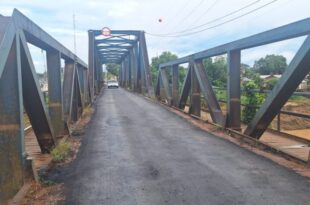 Deracre e Prefeitura de Brasileia executam tapa-buraco na Ponte José Augusto