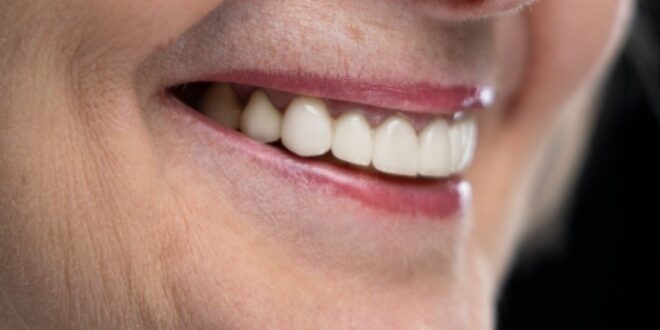 Medicamento que faz crescer dentes perdidos avança para teste clínicos