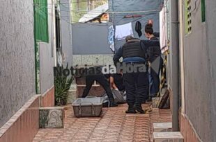 Foge da polícia e morre ao cair do telhado