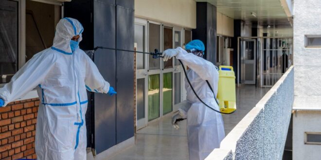 Sem recursos, Ruanda trava guerra silenciosa contra o Marburg, vírus semelhante ao Ebola