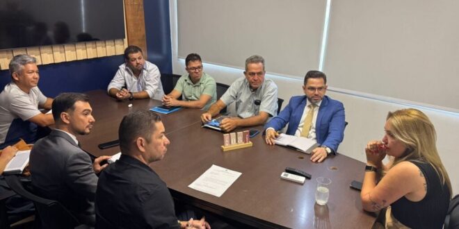 Porto Acre recebe ajuda do governo para melhorias em ramais, ruas, portos e balsas