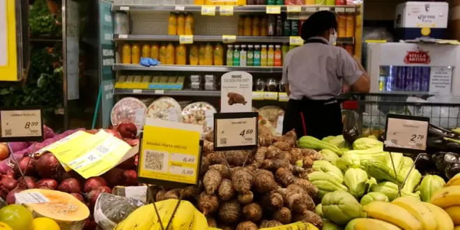 Como a Farmácia Popular: governo estuda rede de comércio para baratear alimentos