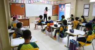 Piso nacional do magistério sobe para R$ 4.867