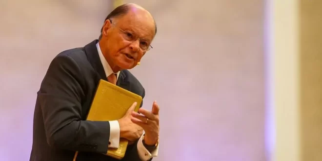Edir Macedo tenta censurar documentário da Netflix