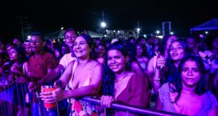 Réveillon da Família reúne milhares de pessoas em Cruzeiro do Sul