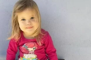 Criança de 4 anos é esfaqueada até a morte pela irmã