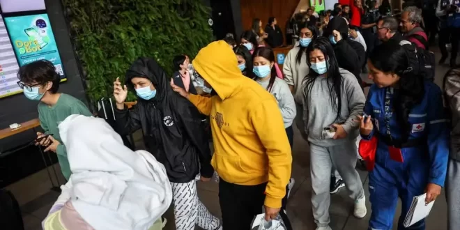 Algemas, chinelo e 9°C: Latinos relatam “caçada” de autoridades contra imigrantes nos EUA