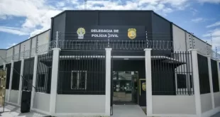 Jovem de 23 anos é encontrada morta em casa abandonada