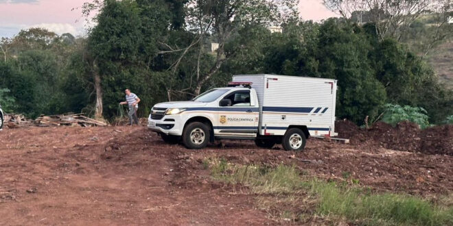 Corpo é encontrado esquartejado dentro de baú