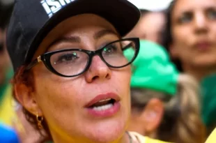Carla Zambelli, uma das parlamentares barradas na posse de Trump, diz que brasileiros deportados dos EUA são "todos criminosos"