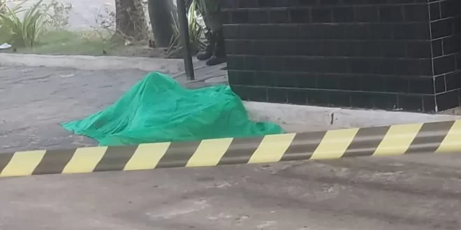 Morador de rua é morto com garfadas no pescoço