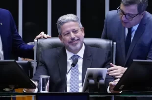 ‘Liraduto’: R$ 1 bilhão de dinheiro público em hospital endividado e gerido por parentes de Arthur Lira