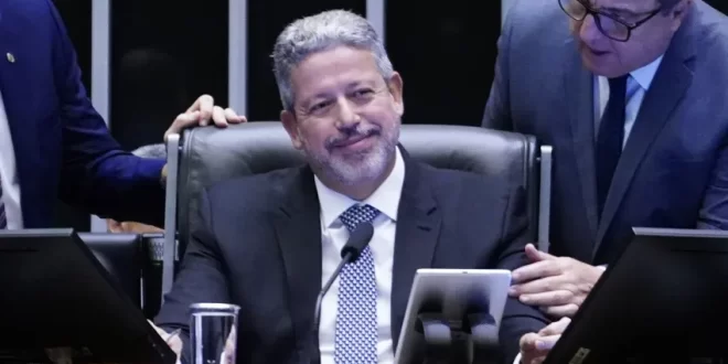 ‘Liraduto’: R$ 1 bilhão de dinheiro público em hospital endividado e gerido por parentes de Arthur Lira