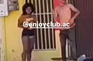 Moradores de rua fazem sexo em via pública à luz do dia