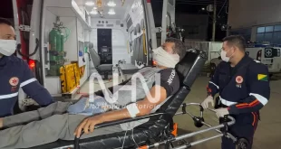 Espingarda explode no rosto de colono, e cano da arma fica cravado no rosto da vítima