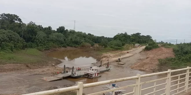 Barco afunda após colisão com balsa no Rio Caeté
