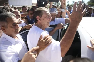 Em prisão domiciliar João de Deus fatura com venda internacional de “camas de cura”
