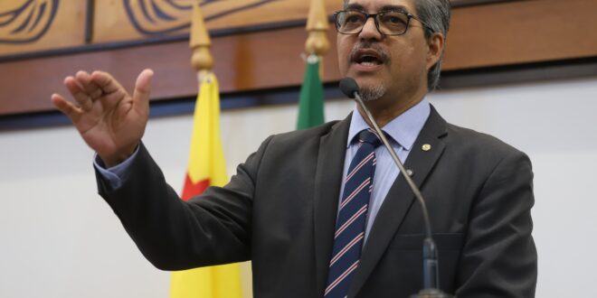 Edvaldo Magalhães apresenta projeto de decreto legislativo para sustar videoaula do edital de concurso da Educação