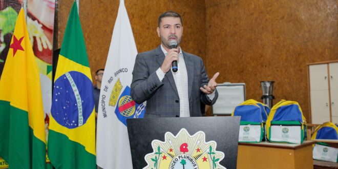 “Nossas escolas públicas hoje não deixam a desejar”, diz Nicolau Júnior na abertura do ano letivo