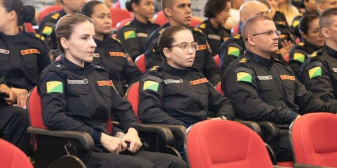 Polícia Militar do Acre recepciona alunos-oficiais após um ano de curso em Minas Gerais