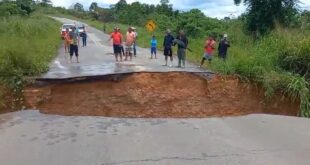 Deracre presta apoio ao DNIT na recuperação emergencial da BR-364